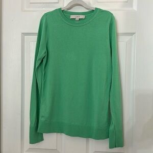 Loft Lightweight Sweater in a lighter green color size xxs petite